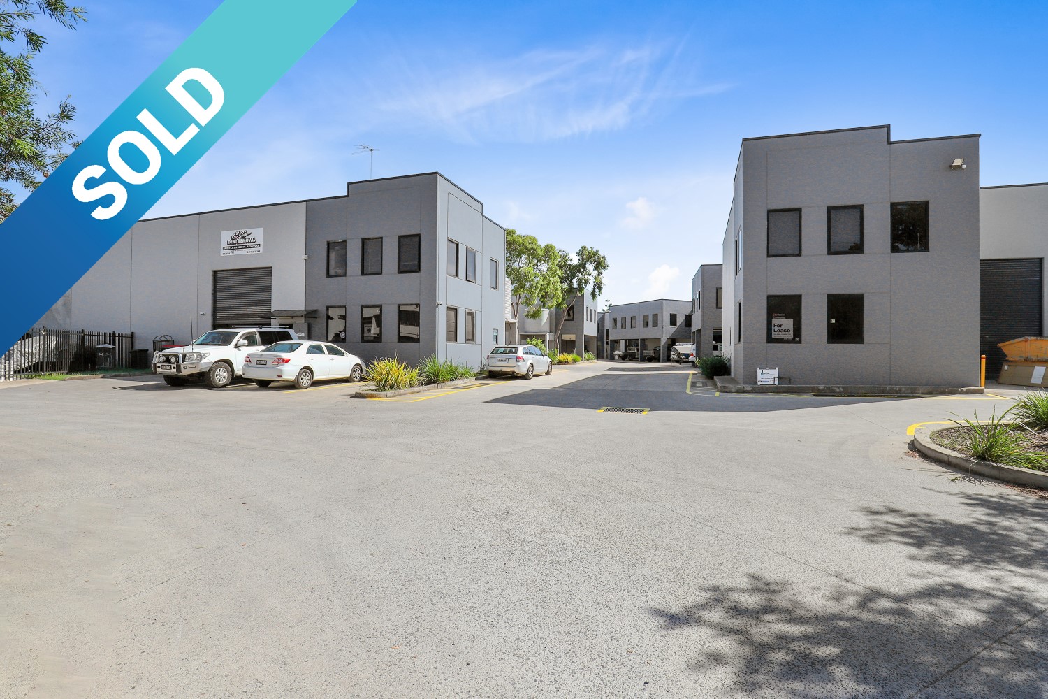 Smart 217m²* Warehouse Unit Prime Taren Point Commercial Property